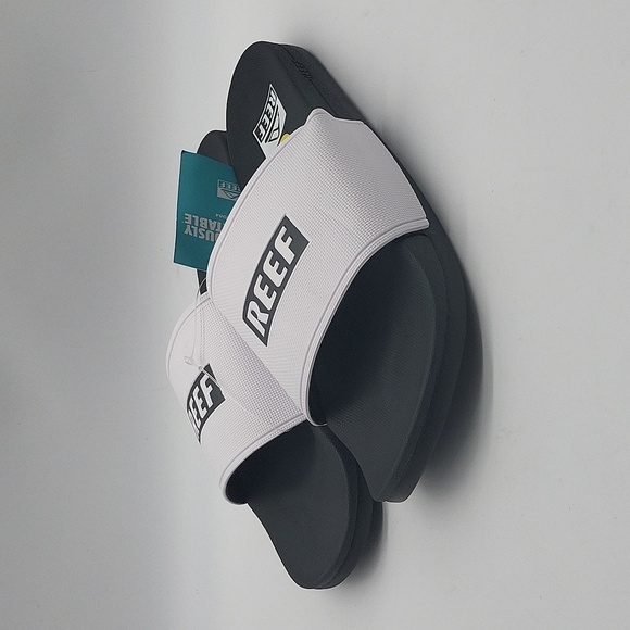 1108- Reef Cushion Comfort Men’s Sandals Size 9 NWT - Picture 3 of 9